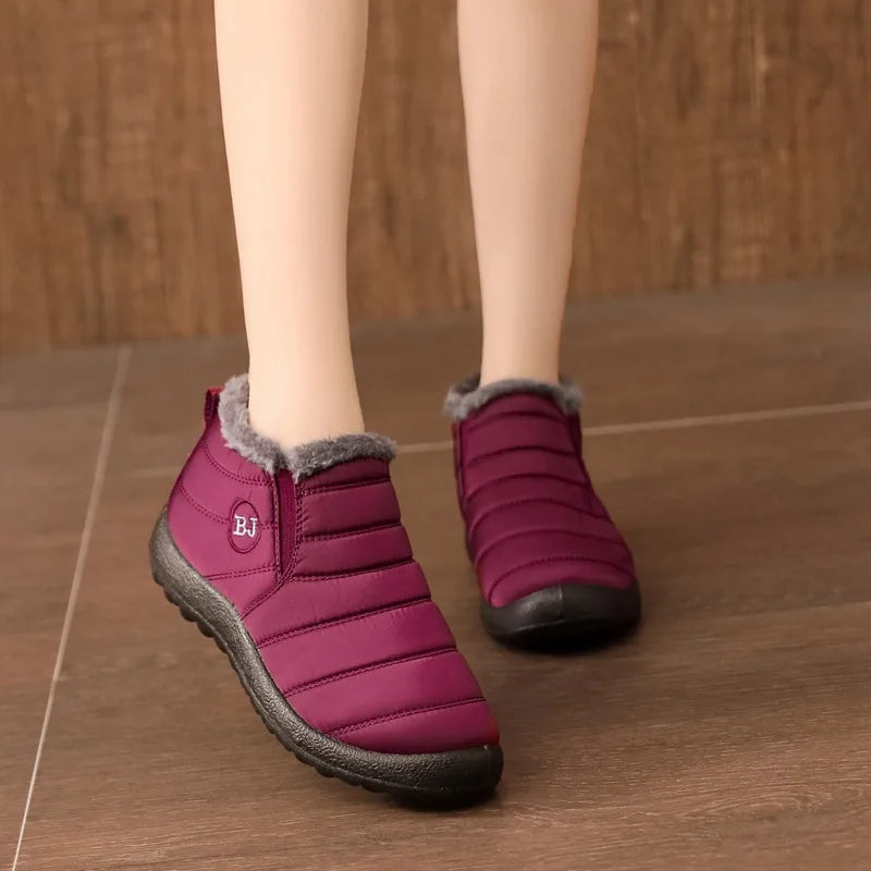 BOTA PELUCIADA CANO BAIXO, IMPERMEÁVEL